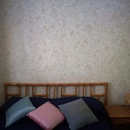 Alma House Semesterbostad *